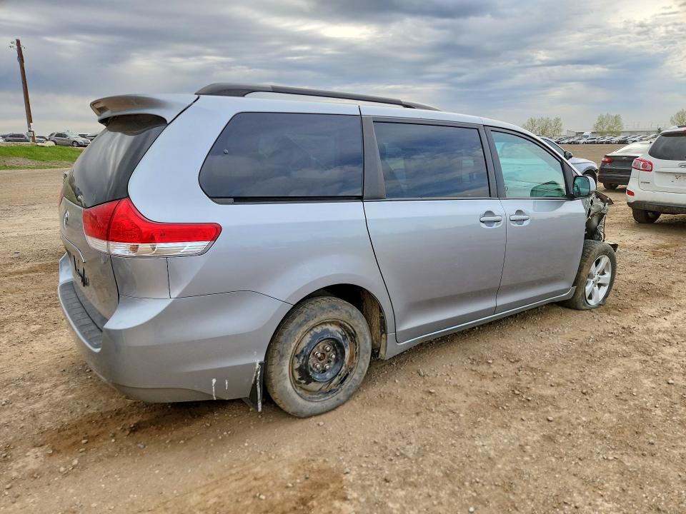 Продажа на аукционе авто 2011 Toyota Sienna, vin: 5TDJK3DC1BS020276, номер лота: 52923696