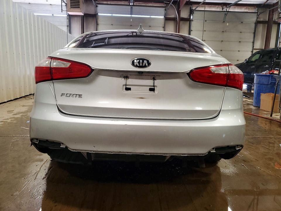 2016 Kia Forte მანქანა იყიდება აუქციონზე, vin: KNAFX4A61G5576044, აუქციონის ნომერი: 53819216