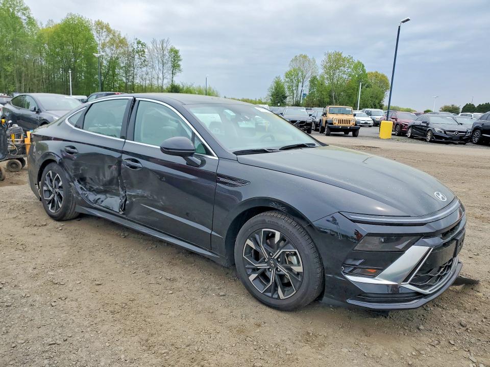 2025 Hyundai Sonata მანქანა იყიდება აუქციონზე, vin: KMHL64JA1SA505130, აუქციონის ნომერი: 52806626