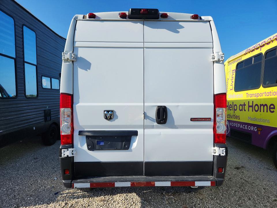 51999456 :رقم المزاد ، 3C6LRVDG0ME517990 vin ، 2021 Ram Promaster 2500 مزاد بيع
