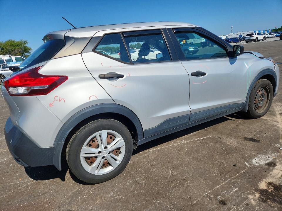 53553826 :رقم المزاد ، 3N1CP5BV9LL562701 vin ، 2020 Nissan Kicks مزاد بيع