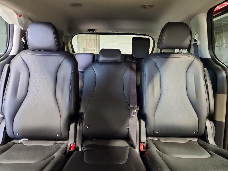 Продаж на аукціоні авто 2026 Kia Carnival, vin: KNDNB5K33T6585422, номер лоту: 54311076