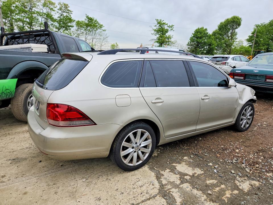 53211526 :رقم المزاد ، 3VWPL7AJ8DM620066 vin ، 2013 Volkswagen Jetta مزاد بيع