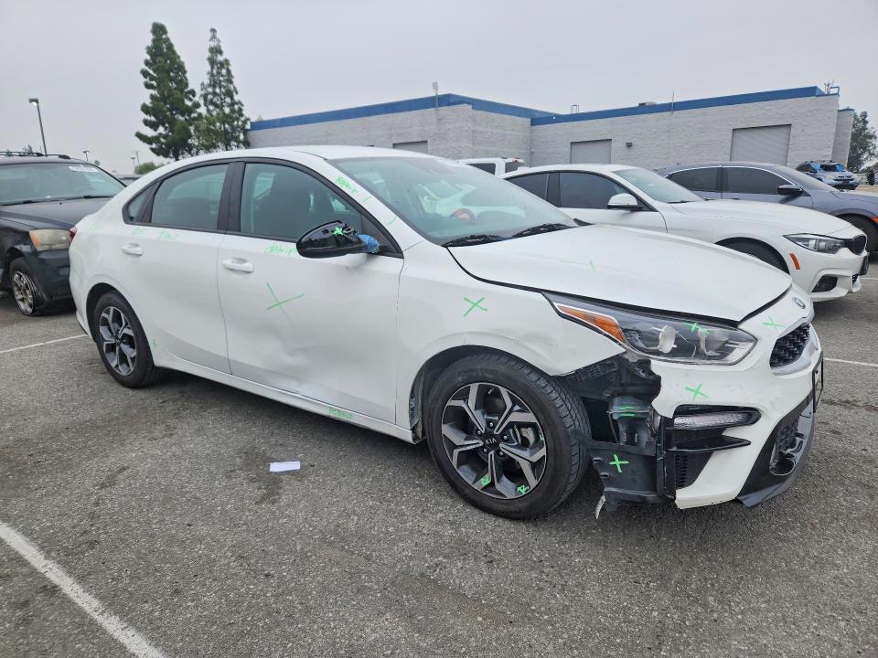 2021 Kia Forte მანქანა იყიდება აუქციონზე, vin: 3KPF24AD2ME294527, აუქციონის ნომერი: 51763046