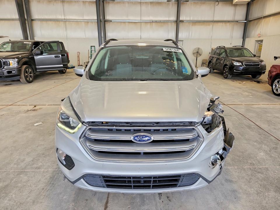 52961406 :رقم المزاد ، 1FMCU0G97HUB99327 vin ، 2017 Ford Escape مزاد بيع