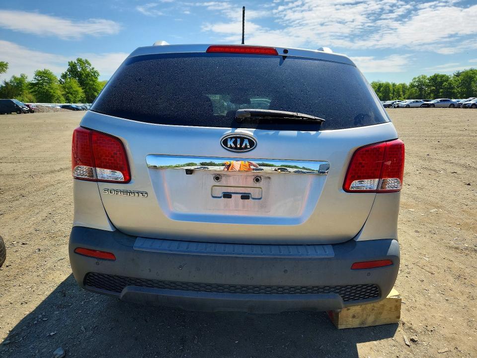 2013 Kia Sorento მანქანა იყიდება აუქციონზე, vin: 5XYKTDA61DG330692, აუქციონის ნომერი: 52696976