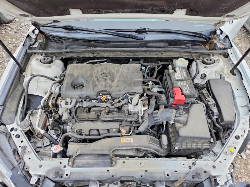 52180856 :رقم المزاد ، 4T1B11HK0JU159477 vin ، 2018 Toyota Camry مزاد بيع