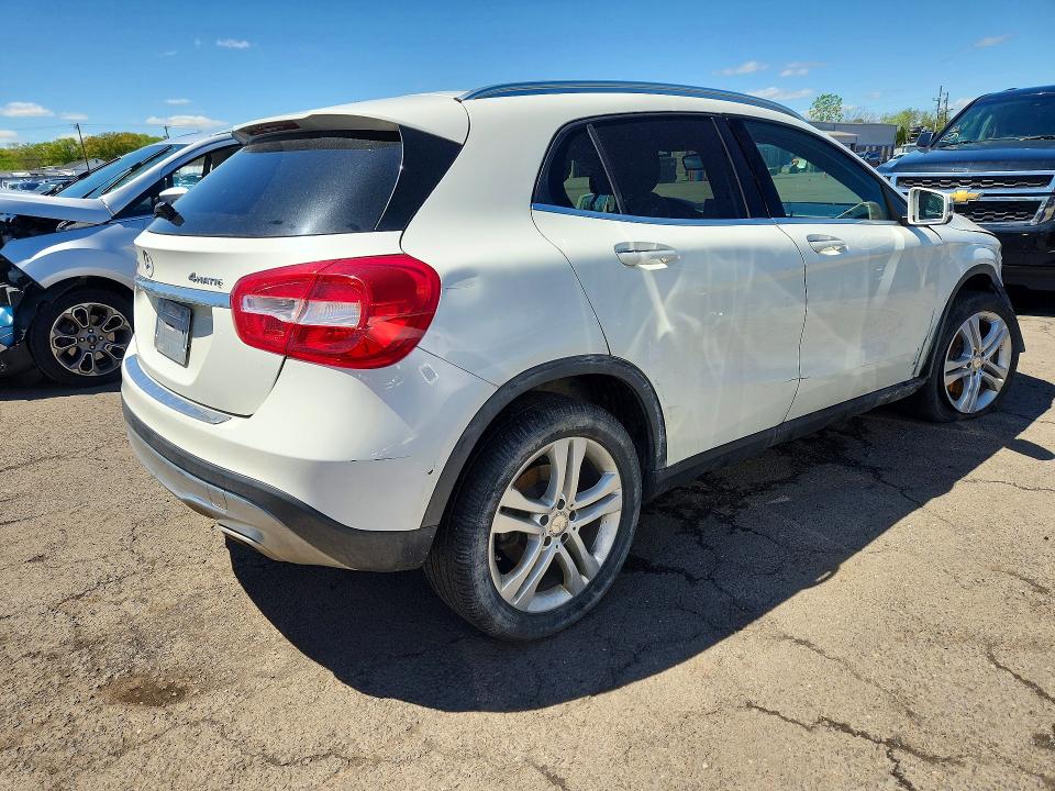 51637176 :رقم المزاد ، WDCTG4GB8GJ244002 vin ، 2016 Mercedes-benz Gla مزاد بيع