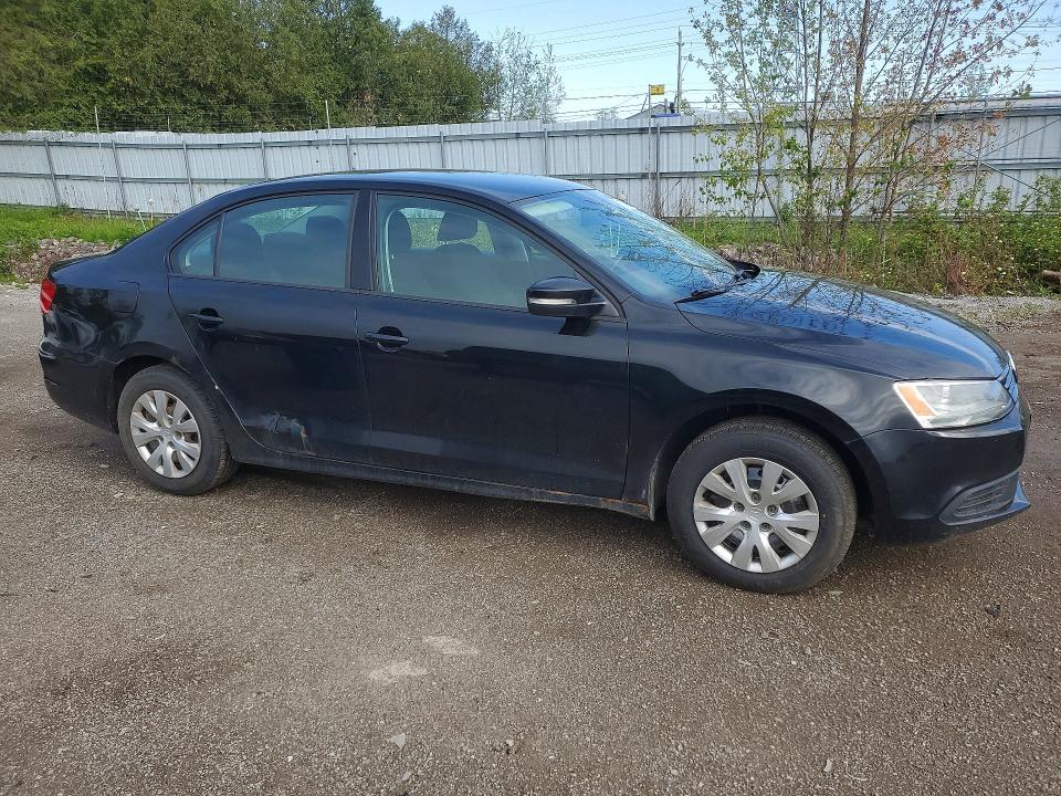 53769856 :رقم المزاد ، 3VW2K7AJ9EM352532 vin ، 2014 Volkswagen Jetta مزاد بيع