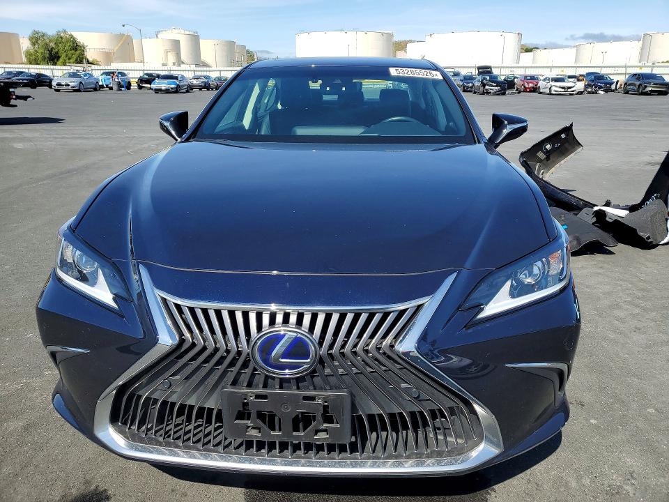 53285526 :رقم المزاد ، 58AD21B14LU010250 vin ، 2020 Lexus Es مزاد بيع