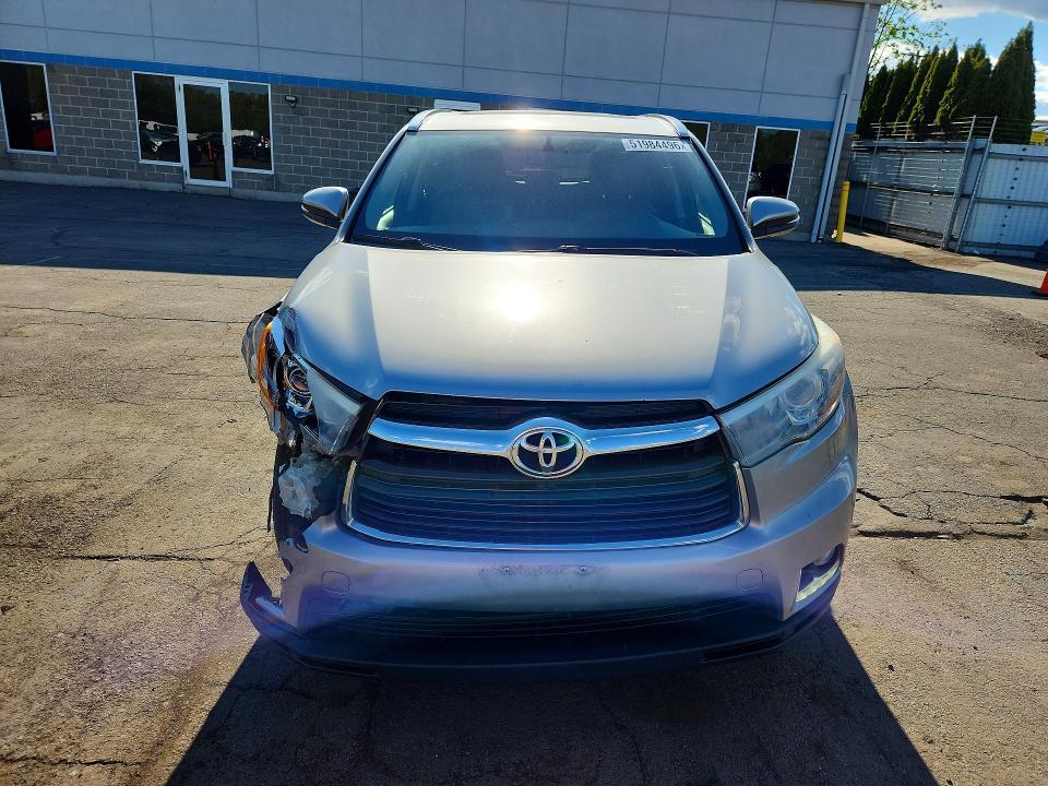 Продажа на аукционе авто 2015 Toyota Highlander, vin: 5TDDKRFH7FS072168, номер лота: 51984496