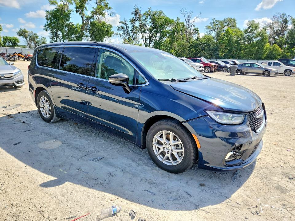 Продажа на аукционе авто 2024 Chrysler Pacifica, vin: 2C4RC1BGXRR101838, номер лота: 52347026