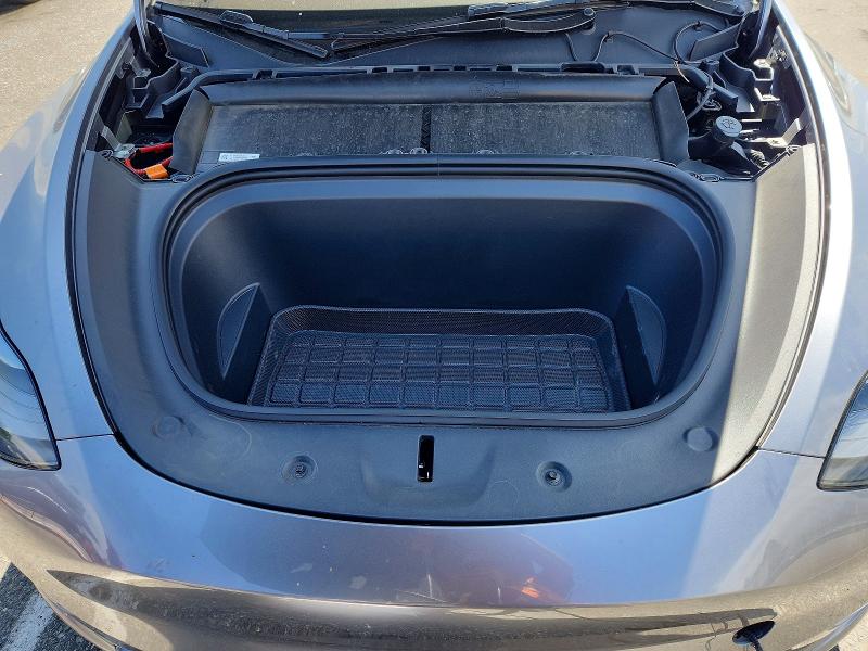 52432376 :رقم المزاد ، 7SAYGDED7SF313233 vin ، 2025 Tesla Model Y مزاد بيع