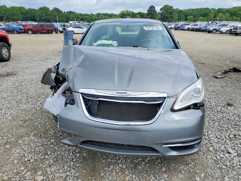 53792136 :رقم المزاد ، 1C3CCBAB6DN560635 vin ، 2013 Chrysler 200 مزاد بيع
