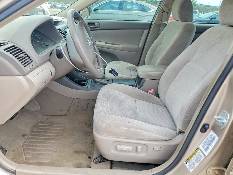 55281356 :رقم المزاد ، 4T1BE32KX4U804259 vin ، 2004 Toyota Camry مزاد بيع