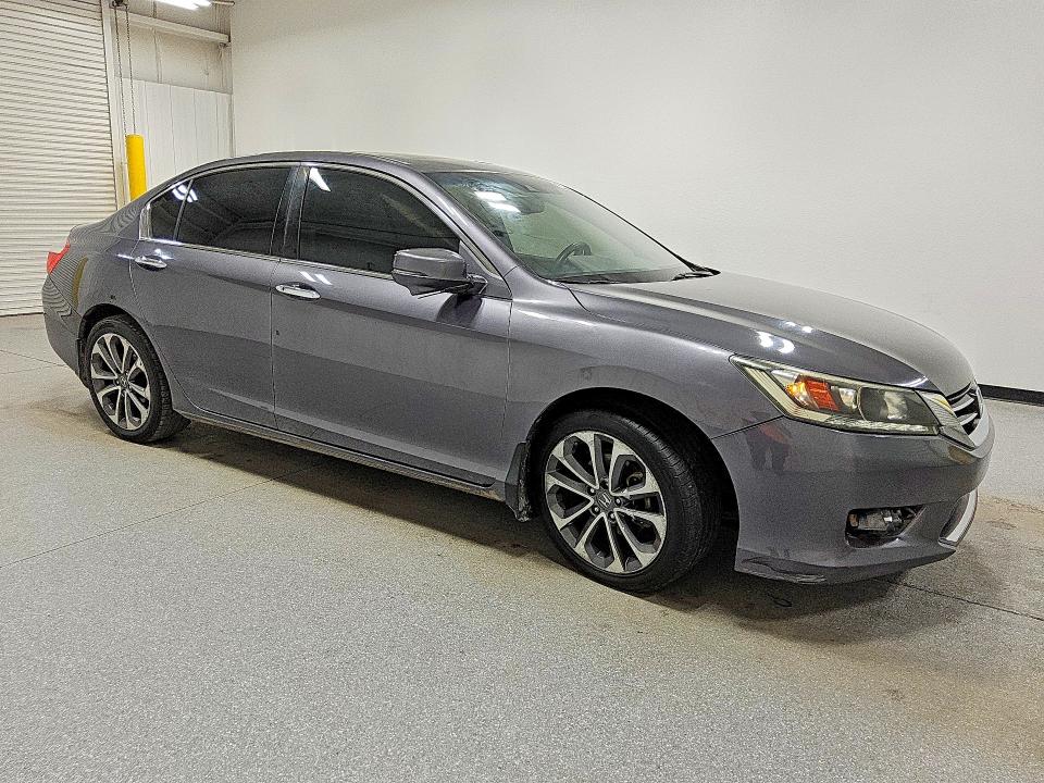 Продажа на аукционе авто 2015 Honda Accord, vin: 1HGCR3F85FA010867, номер лота: 54458686