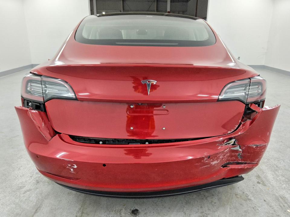 50707666 :رقم المزاد ، 5YJ3E1EA0JF048753 vin ، 2018 Tesla Model 3 مزاد بيع