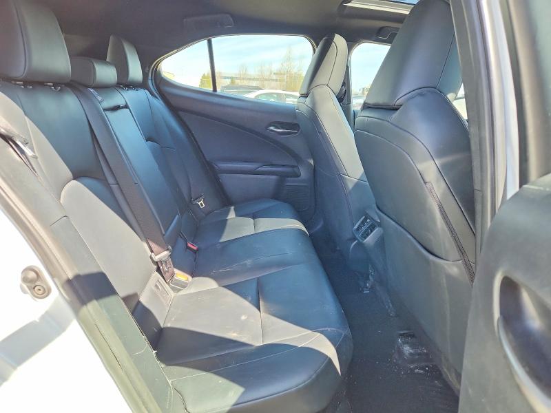 51689866 :رقم المزاد ، JTHL9JBH0M2042690 vin ، 2021 Lexus Ux مزاد بيع