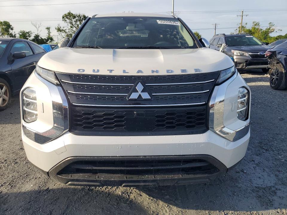 Продаж на аукціоні авто 2022 Mitsubishi Outlander, vin: JA4J4TA85NZ033975, номер лоту: 55222676