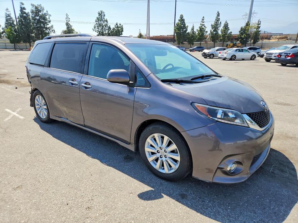 2016 Toyota Sienna მანქანა იყიდება აუქციონზე, vin: 5TDXK3DC3GS698318, აუქციონის ნომერი: 53081206