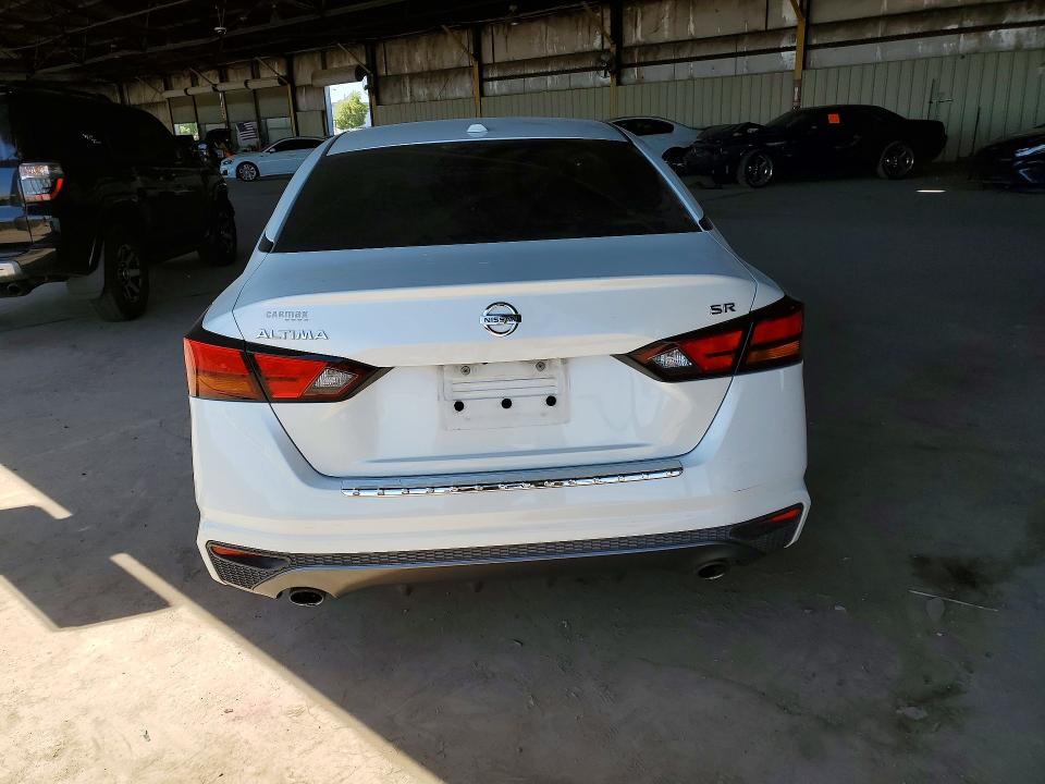 Auction sale of the 2019 Nissan Altima, vin: 1N4BL4CV4KC213202, lot number: 52257076