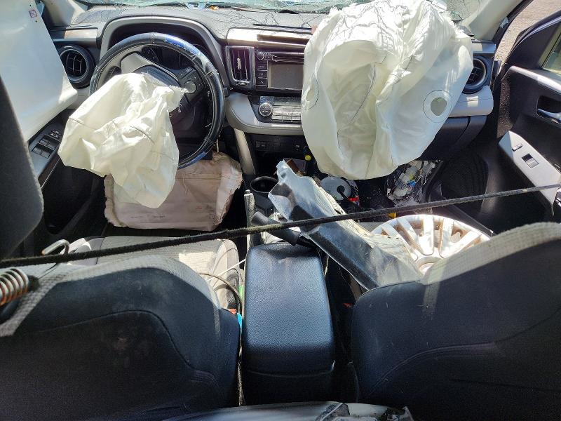 Продажа на аукционе авто 2018 Toyota Rav4, vin: JTMWFREV0JJ164863, номер лота: 53796966