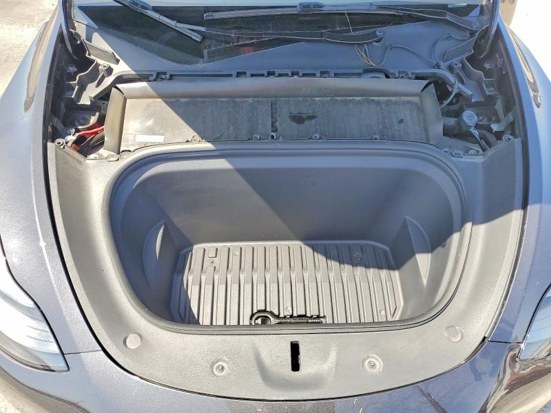 55001086 :رقم المزاد ، 7SAYGDEE7RA238324 vin ، 2024 Tesla Model Y مزاد بيع