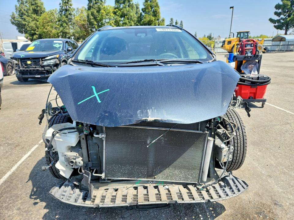53073106 :رقم المزاد ، JTDKDTB34J1611182 vin ، 2018 Toyota Prius C مزاد بيع