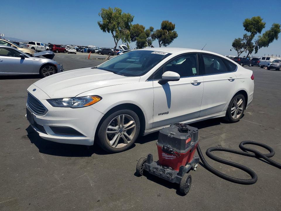 54354126 :رقم المزاد ، 3FA6P0UU0JR100965 vin ، 2018 Ford Fusion مزاد بيع