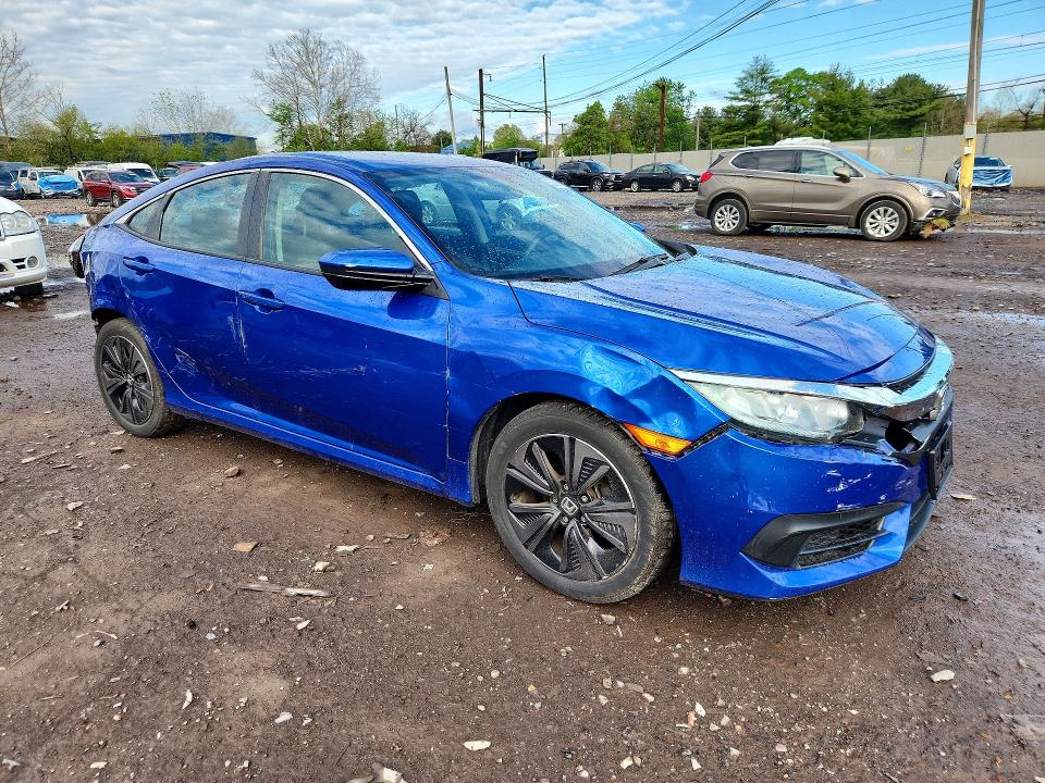 Продаж на аукціоні авто 2018 Honda Civic, vin: 2HGFC2F58JH594853, номер лоту: 52725626