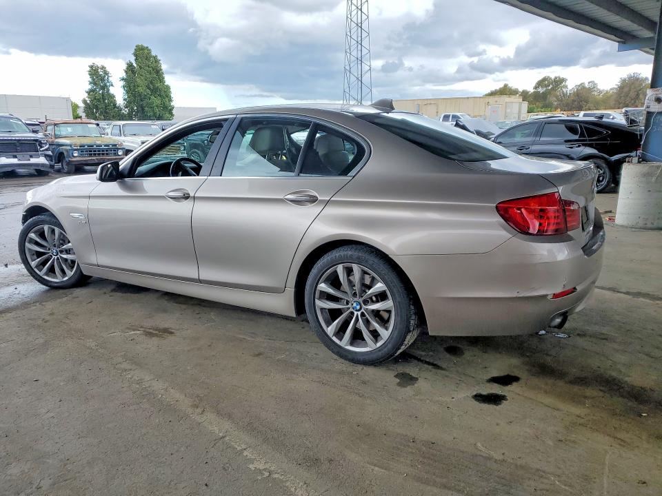 55068816 :رقم المزاد ، WBAFU7C55BC878357 vin ، 2011 Bmw 535 مزاد بيع
