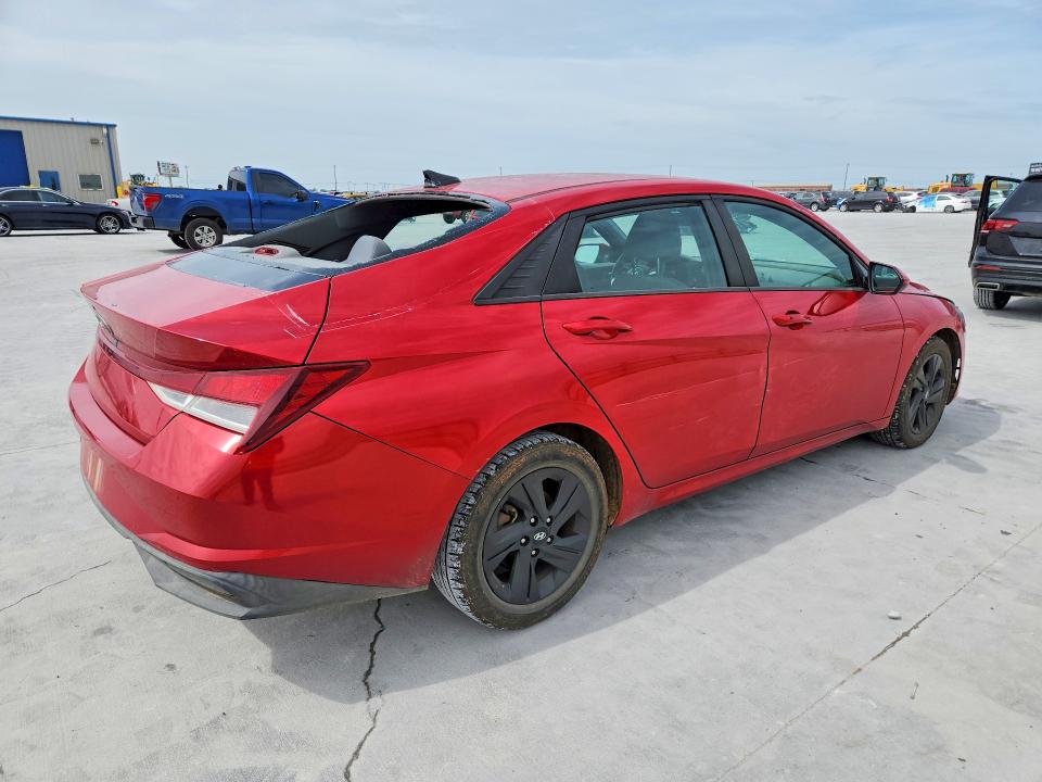 2023 Hyundai Elantra მანქანა იყიდება აუქციონზე, vin: 5NPLM4AG4PH100135, აუქციონის ნომერი: 52259606