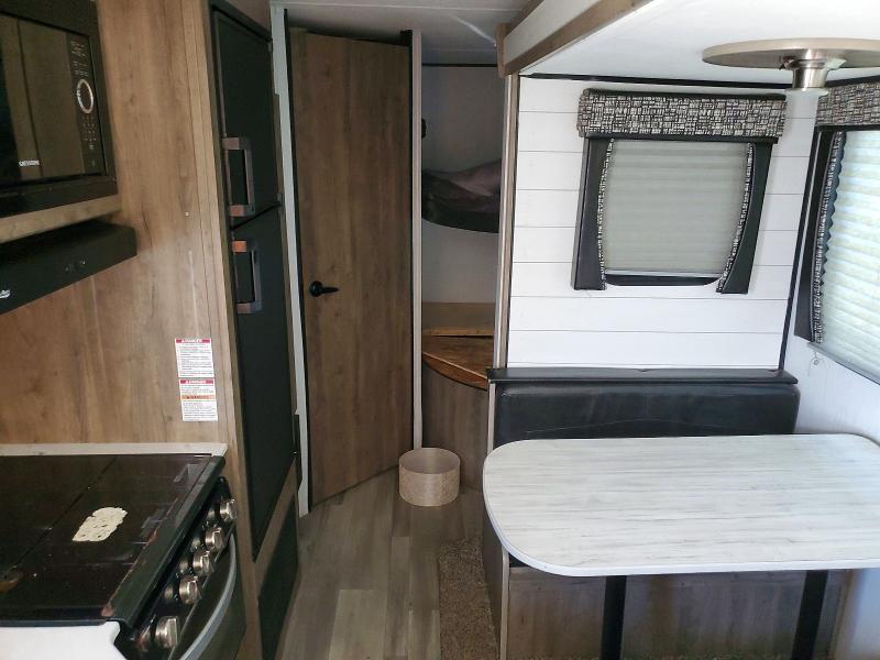 53957806 :رقم المزاد ، 5SFPB3223ME452328 vin ، 2021 Heartland Rv Pioneer Prowler & Prowler Lnyx مزاد بيع