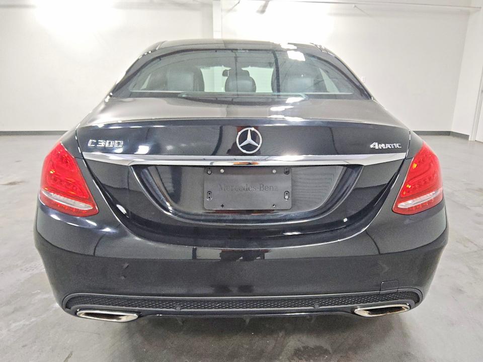 51430996 :رقم المزاد ، 55SWF4KB8FU014073 vin ، 2015 Mercedes-benz C مزاد بيع