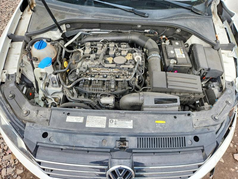 50724506 :رقم المزاد ، 1VWAS7A3XFC020812 vin ، 2015 Volkswagen Passat مزاد بيع
