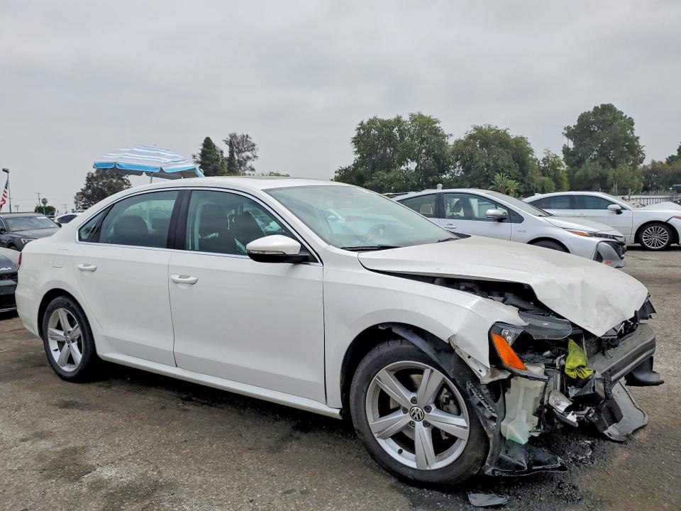 53508396 :رقم المزاد ، 1VWBP7A36CC083620 vin ، 2012 Volkswagen Passat مزاد بيع