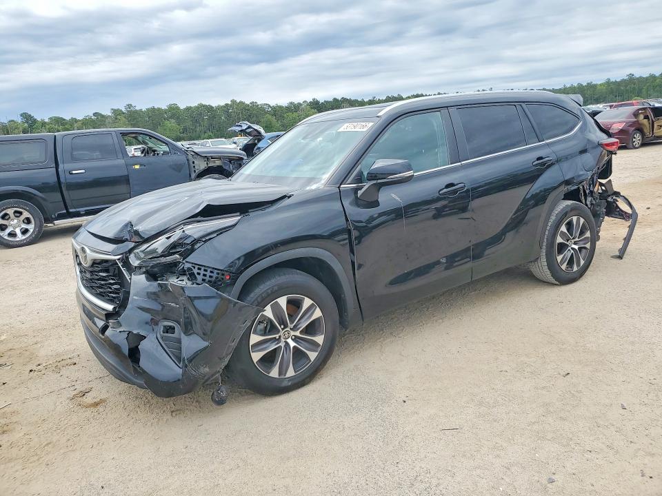 Auction sale of the 2023 Toyota Highlander, vin: 5TDKDRAH4PS027618, lot number: 53190166