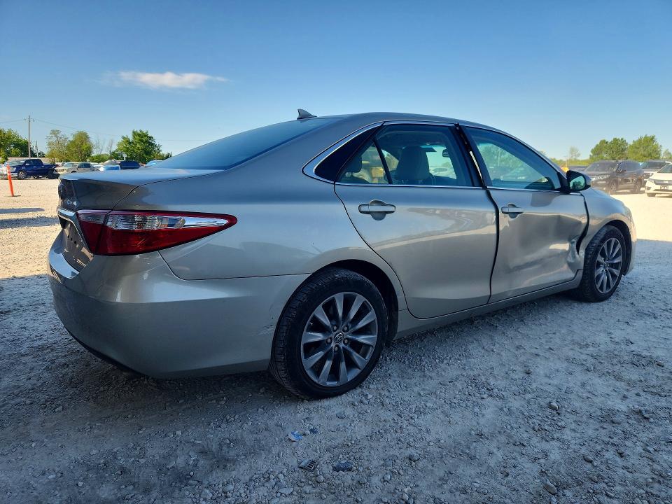2016 Toyota Camry Hybrid მანქანა იყიდება აუქციონზე, vin: 4T1BD1FK9GU182565, აუქციონის ნომერი: 52391226