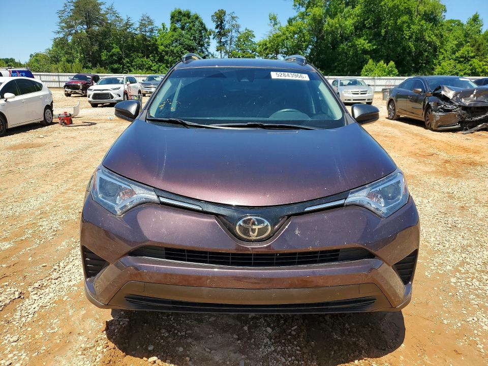 52843966 :رقم المزاد ، 2T3ZFREV6JW498846 vin ، 2018 Toyota Rav4 مزاد بيع