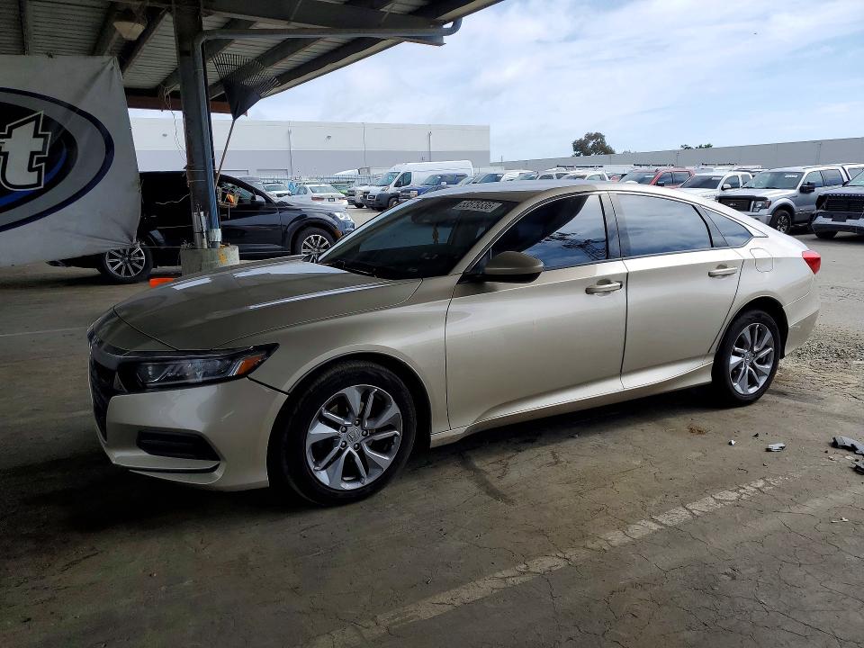 Продажа на аукционе авто 2018 Honda Accord, vin: 1HGCV1F14JA044567, номер лота: 53579336