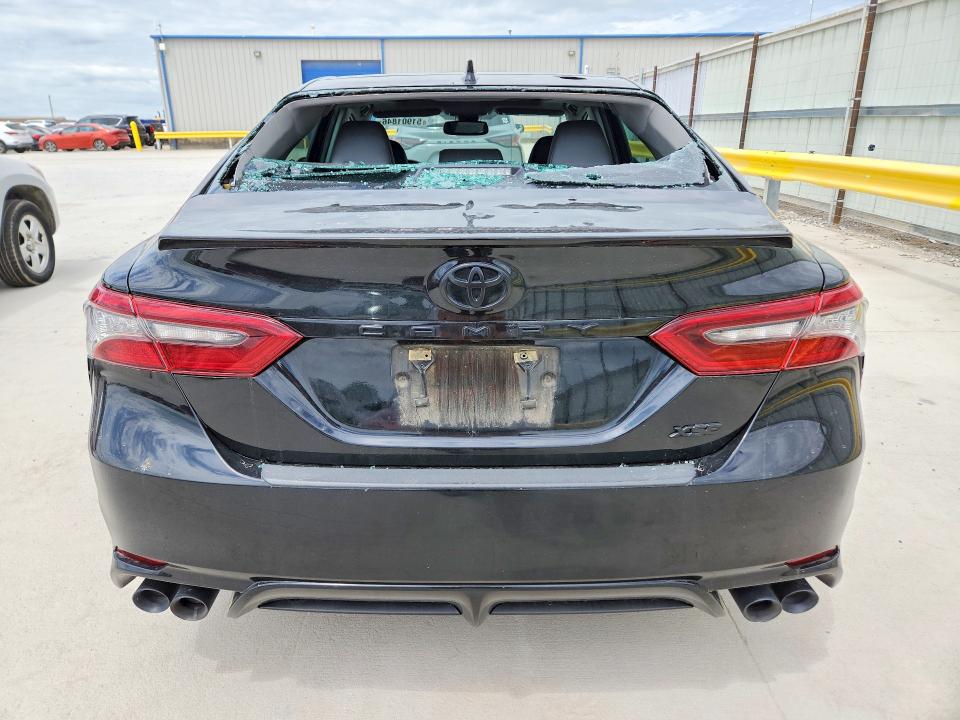 2022 Toyota Camry მანქანა იყიდება აუქციონზე, vin: 4T1K61AK9NU034768, აუქციონის ნომერი: 51901846