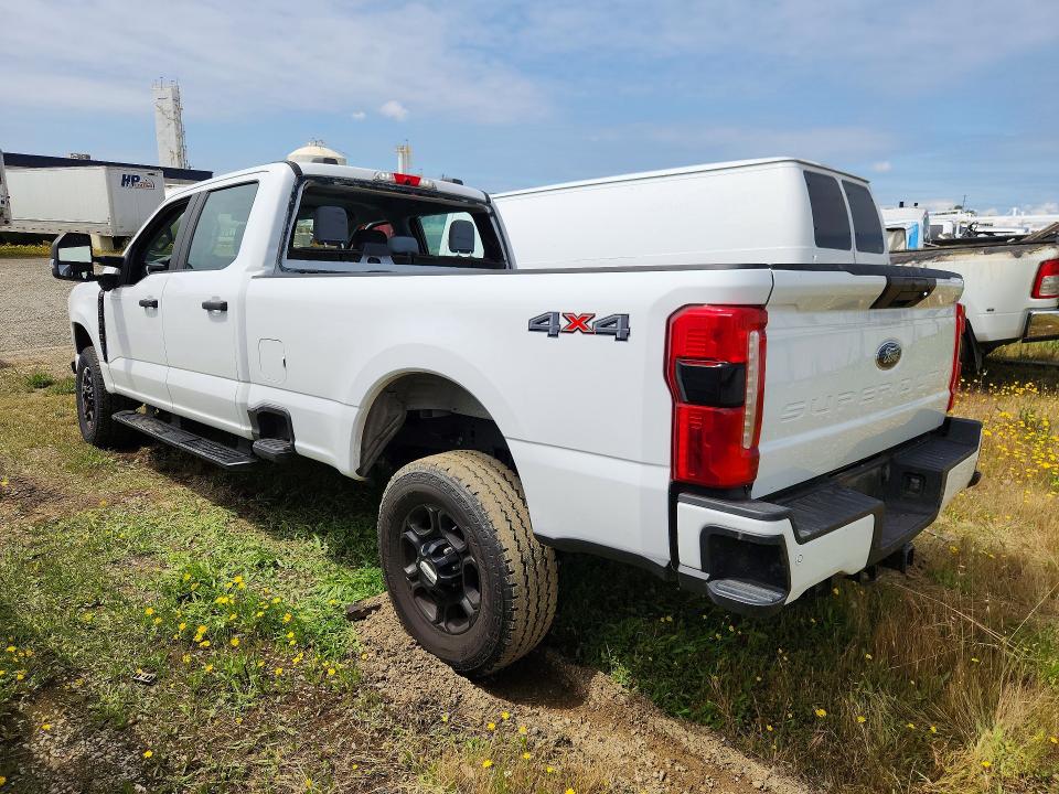 51350796 :رقم المزاد ، 1FT8W3BA1PED44605 vin ، 2023 Ford F350 مزاد بيع