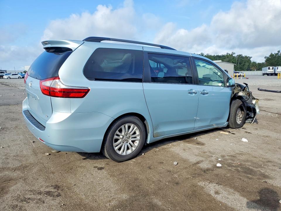 2015 Toyota Sienna მანქანა იყიდება აუქციონზე, vin: 5TDYK3DC4FS530027, აუქციონის ნომერი: 52895776