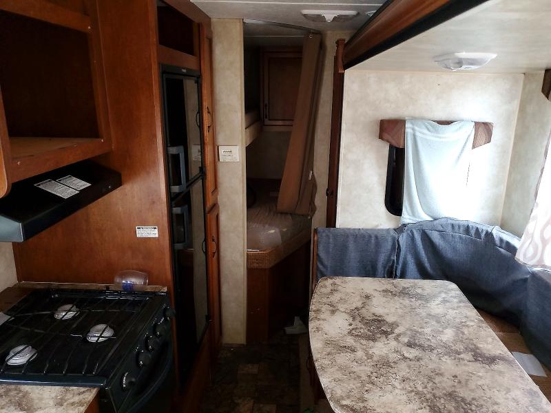 54391976 :رقم المزاد ، 5ZT2CASB8DA015932 vin ، 2013 Coachman Trailers مزاد بيع