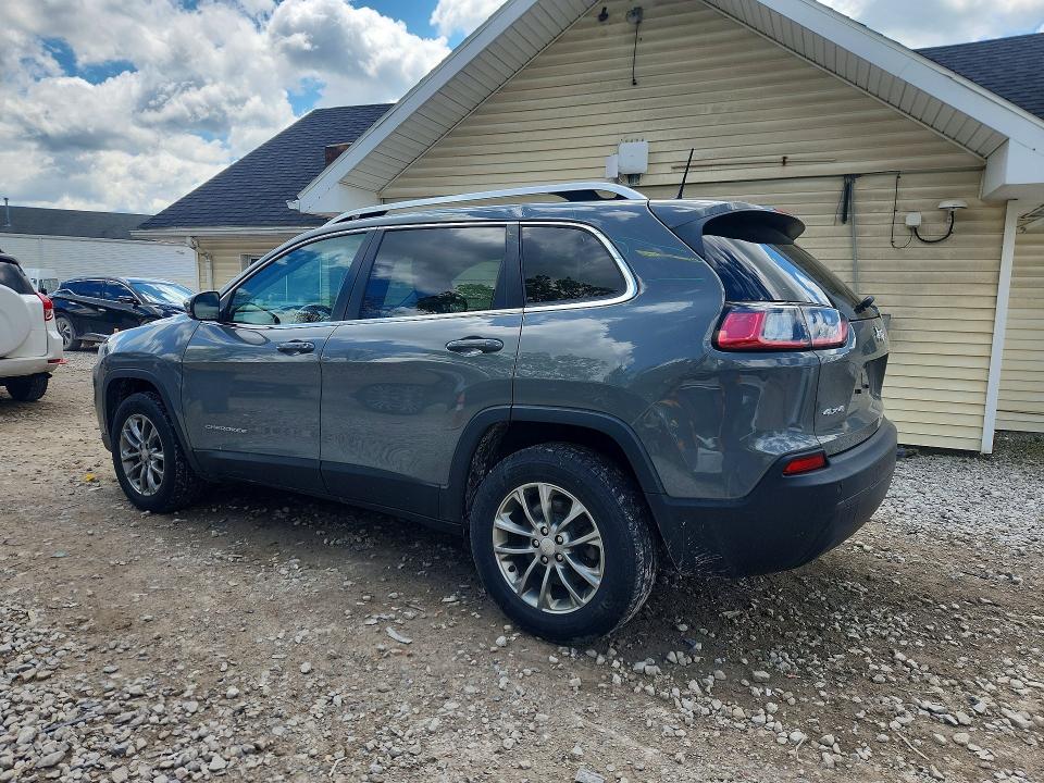 52646786 :رقم المزاد ، 1C4PJMLB6KD390341 vin ، 2019 Jeep Cherokee مزاد بيع