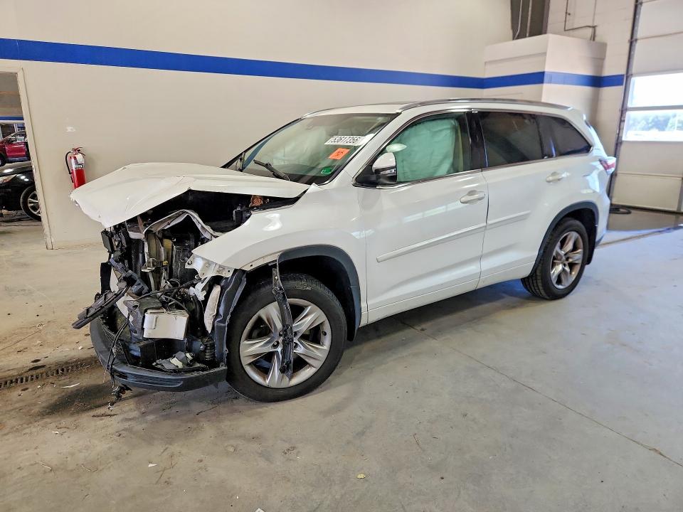 53617356 :رقم المزاد ، 5TDDKRFHXFS185709 vin ، 2015 Toyota Highlander مزاد بيع