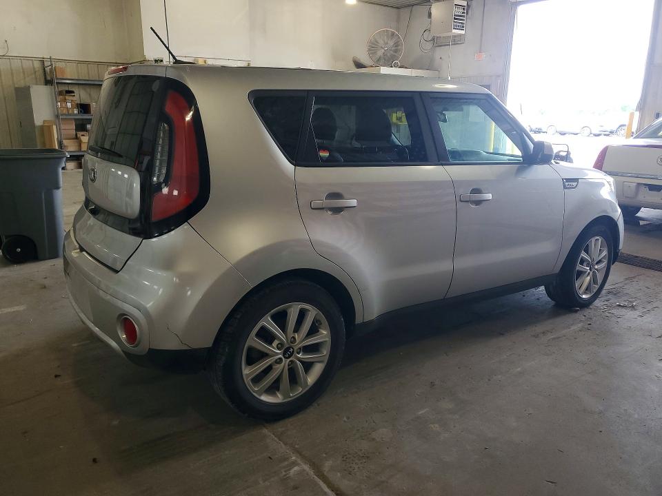 52894876 :رقم المزاد ، KNDJP3A59J7585939 vin ، 2018 Kia Soul مزاد بيع