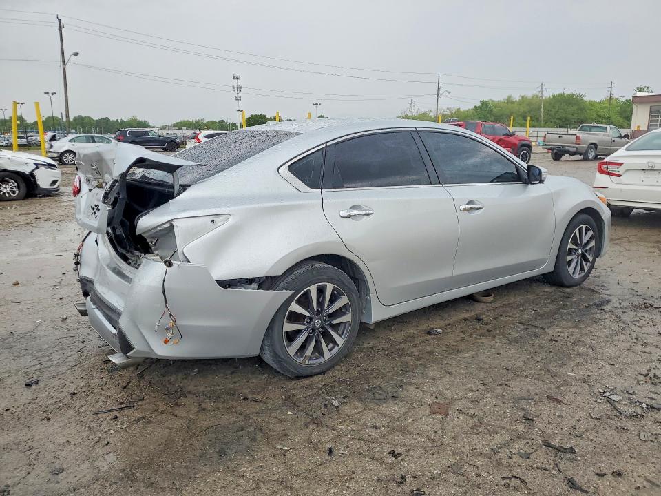 Продажа на аукционе авто 2017 Nissan Altima, vin: 1N4AL3AP1HC275241, номер лота: 52178026