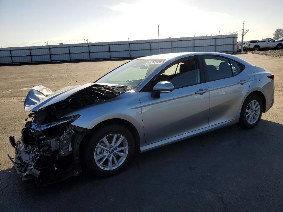 Auction sale of the 2026 Toyota Camry, vin: 4T1DAACK6TU697555, lot number: 52175996