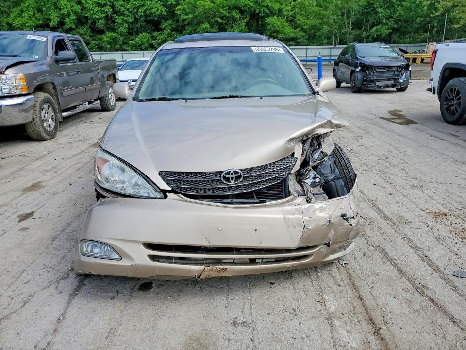 55025296 :رقم المزاد ، 4T1BF30K04U074653 vin ، 2004 Toyota Camry مزاد بيع